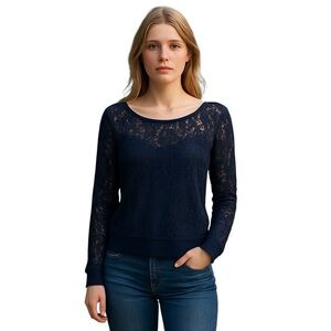 🔵SALE 3/$25 PINK VICTORIAS SECRET LACE PULLOVER TOP XS